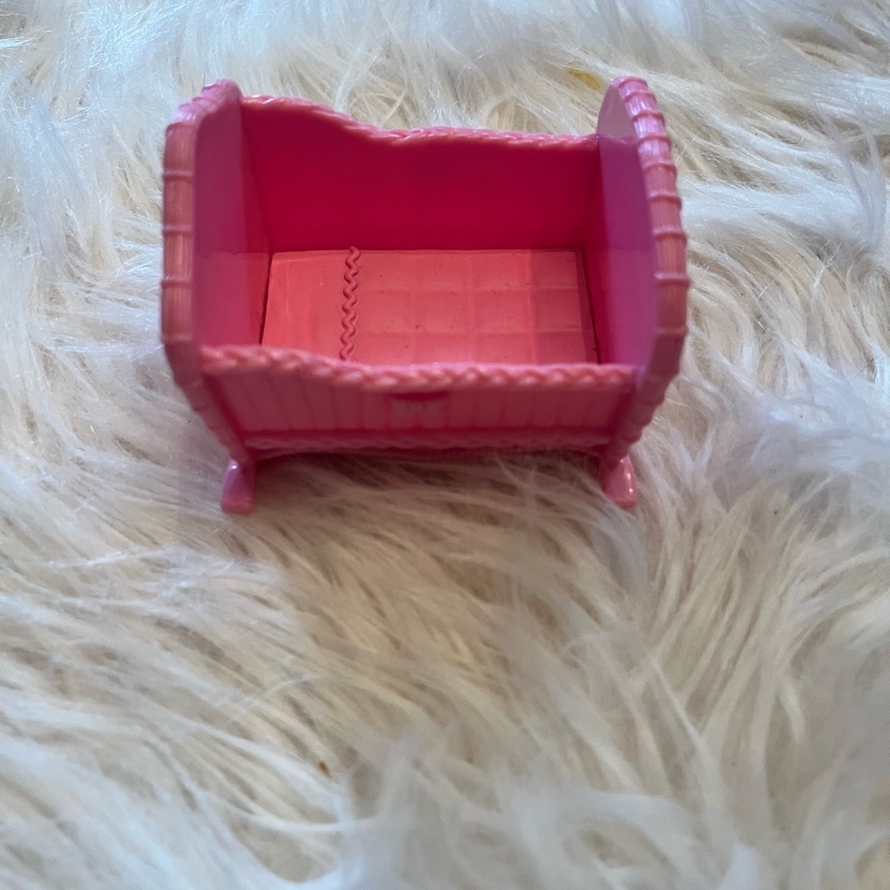 Mattel 2004 Doll House Furniture Pink Rocking Crib Bassinet Loving Family